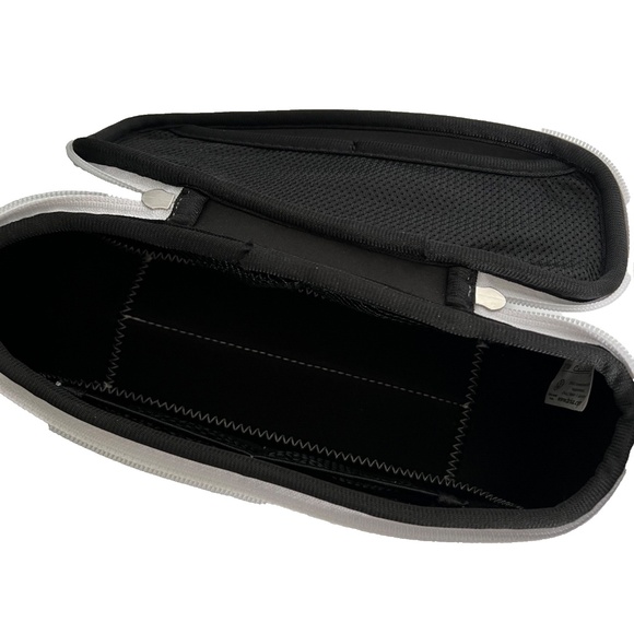 VW Volkswagen BUS Neoprene Univeral Bag Camper Van Travel Rainbow Brisa Love Bus - Picture 7 of 9